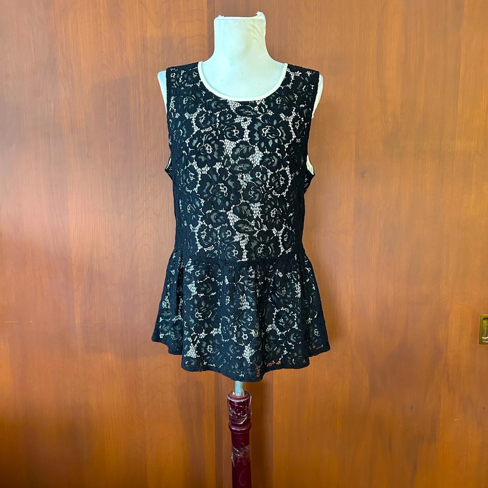 NWOT Duffield Lane sleeveless lace top